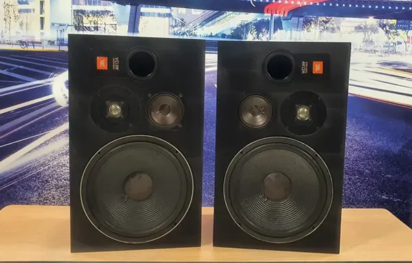 JBL 4412A Studio Monitor front