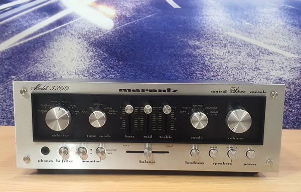 marantz-3200-front